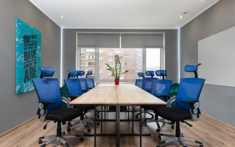 Przeprowadzanie spotkań firmowych - jaką salę wybrać?